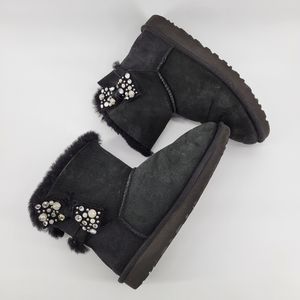 Ugg mini Bailey bow brilliant pearl and Swarovski black boots size 7